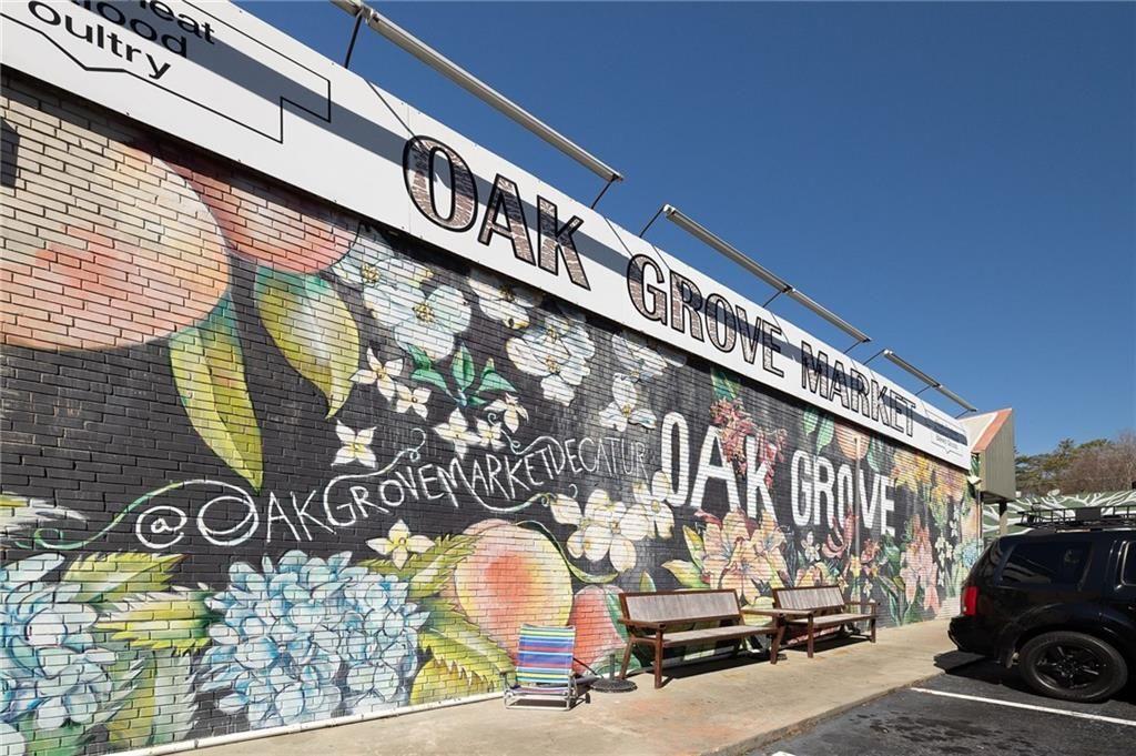 1989 N Ridgeway Road NE