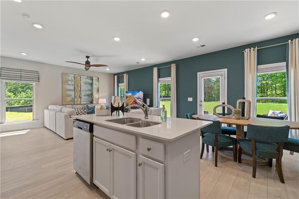 35 Cedar Drive, Fairburn, Georgia image 13