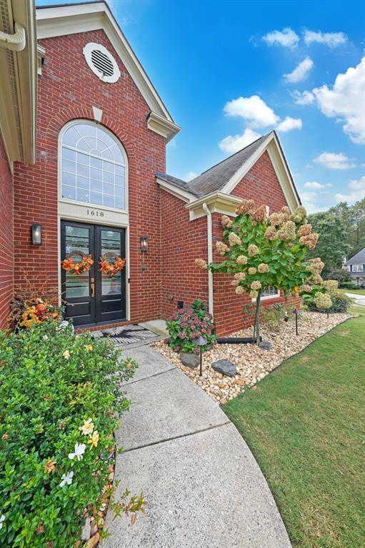 1618 Rocky Knoll Lane