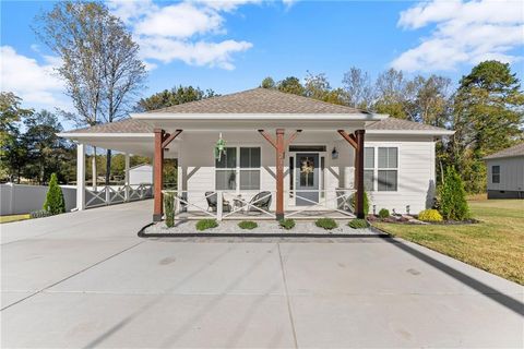 Homes For Sale - 230 Campbell Street<br/> Cleveland, GA 30528