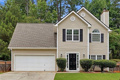 Homes For Sale - 559 Rivulett Court<br/> Lawrenceville, GA 30043