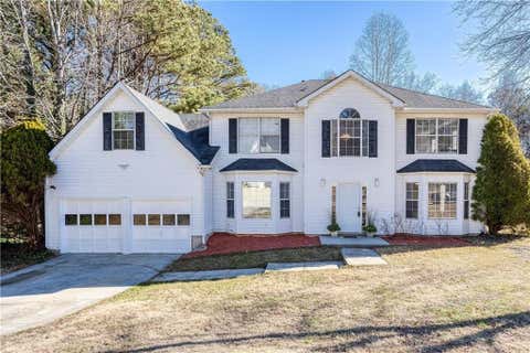Homes For Sale - 2727 Crestworth Lane<br/> Buford, GA 30519