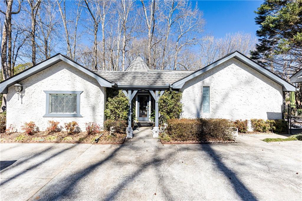 4210 Gatewood Lane, Peachtree Corners, Georgia image 17