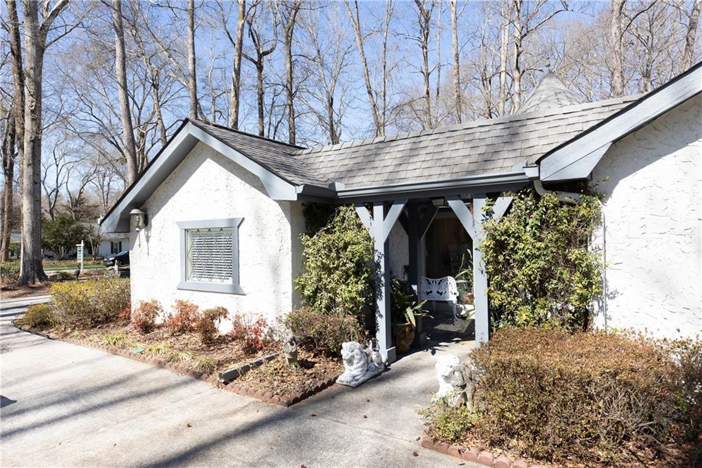 4210 Gatewood Lane, Peachtree Corners, Georgia image 18