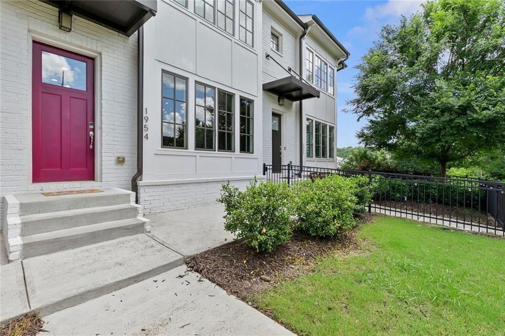 1954 Summit Trace Circle NW