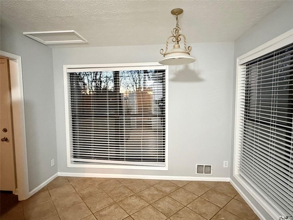 FALCON CREST - Residential Lease