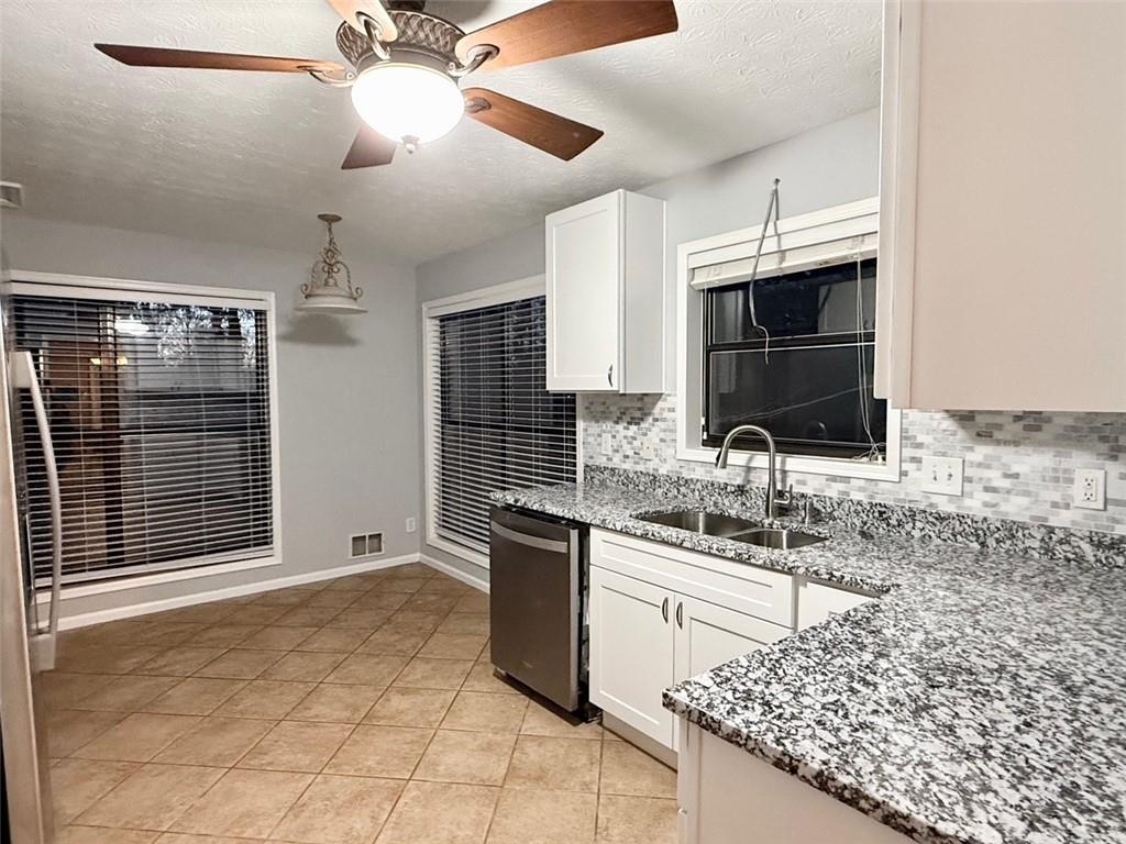 FALCON CREST - Residential Lease