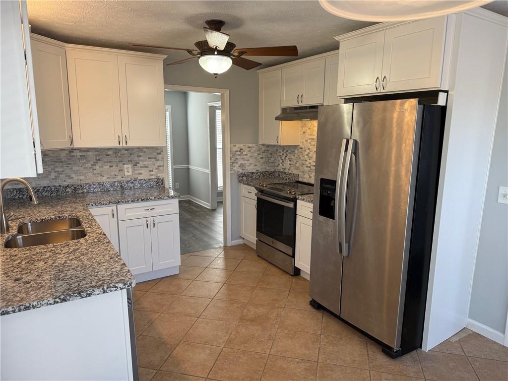 FALCON CREST - Residential Lease