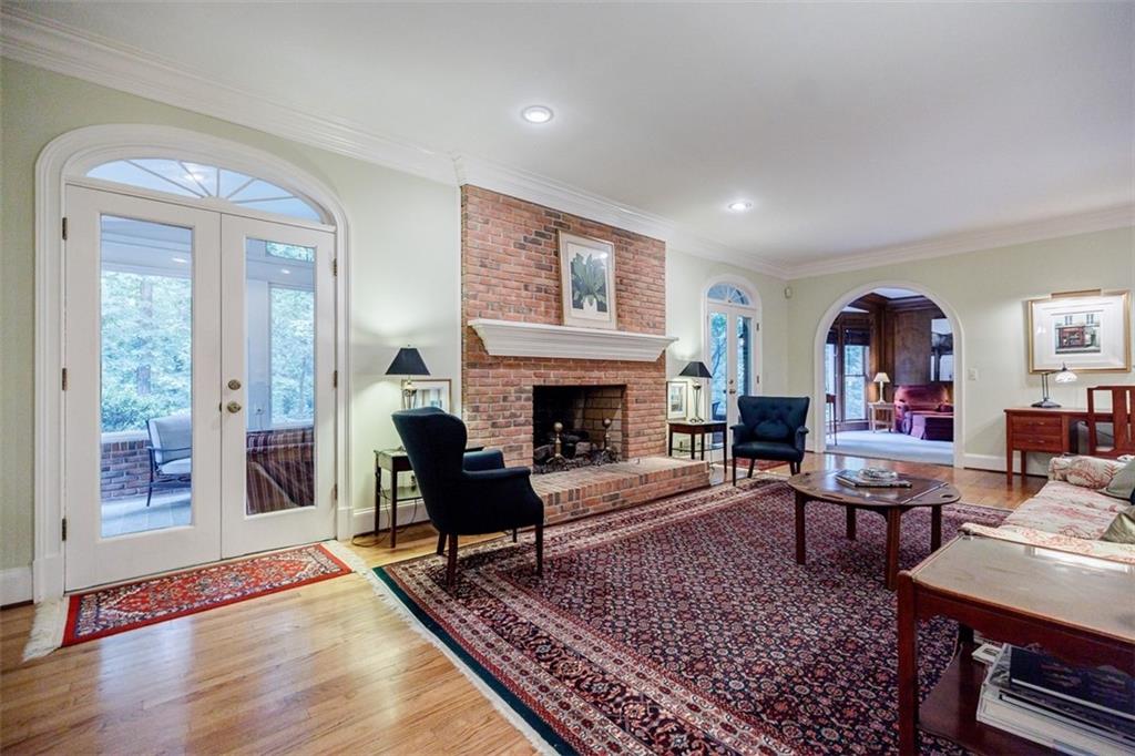 3030 Spalding Drive