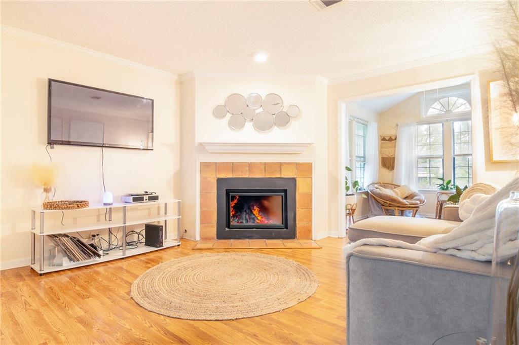 205 Barrington Hills Drive, Atlanta, Georgia image 5