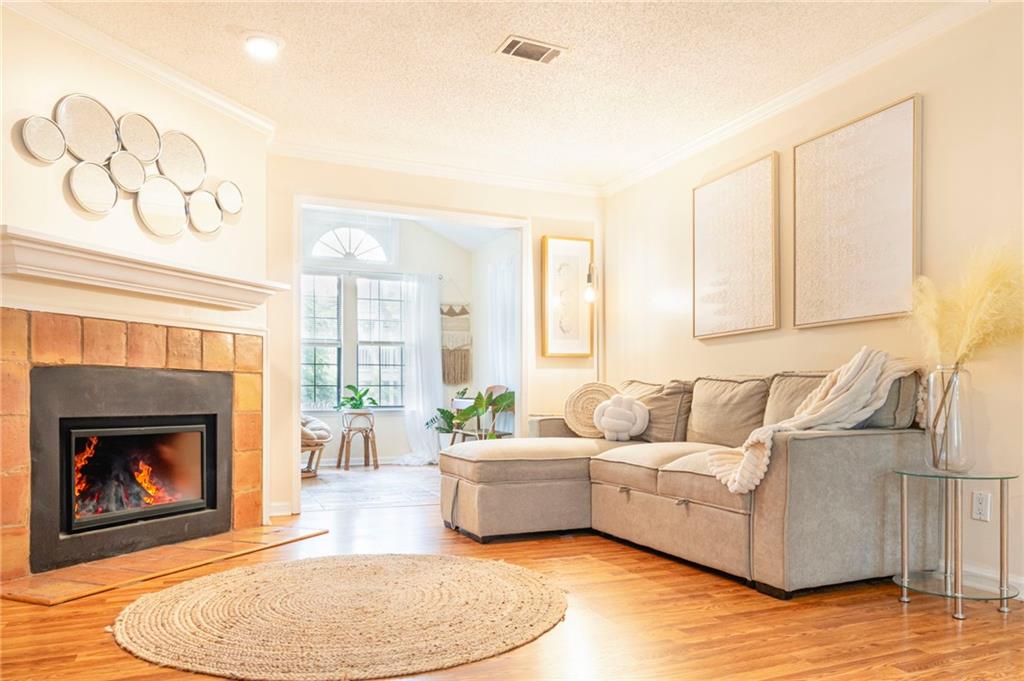 205 Barrington Hills Drive, Atlanta, Georgia image 1