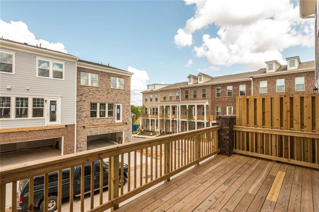 Caravelle - Residential Lease