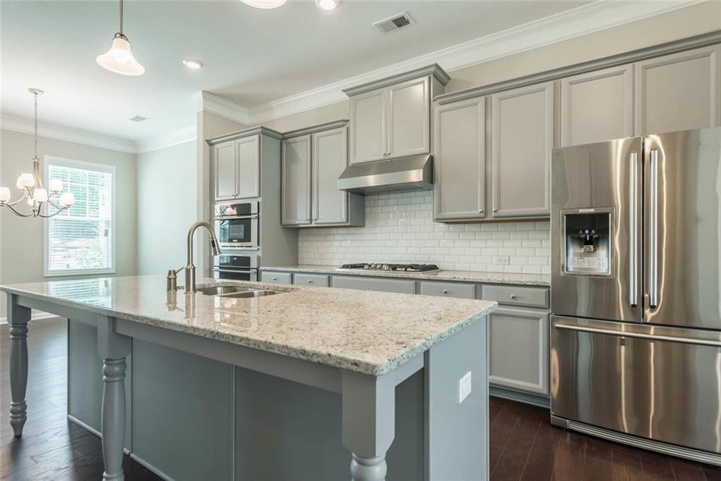 Caravelle - Residential Lease