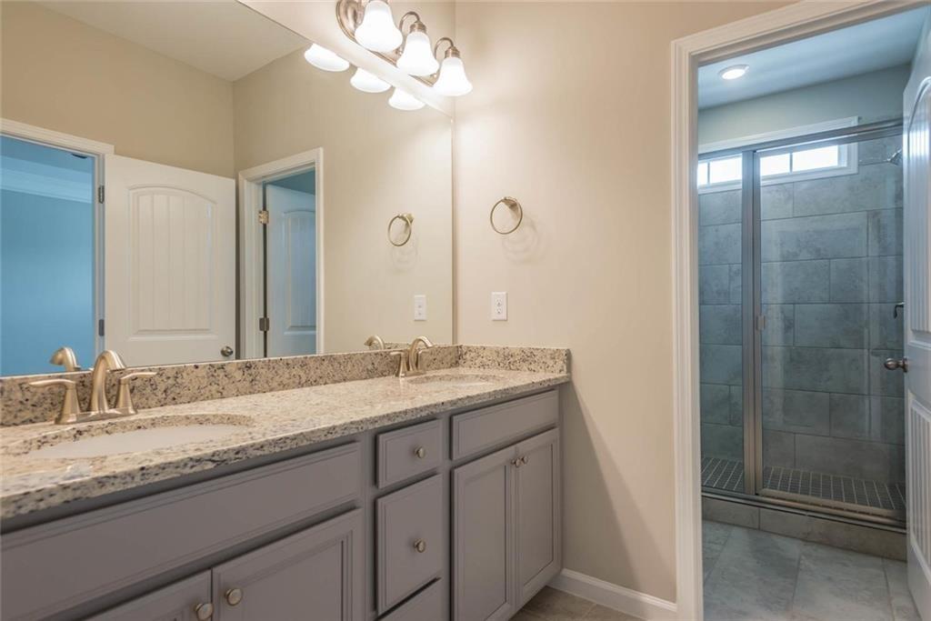 Caravelle - Residential Lease
