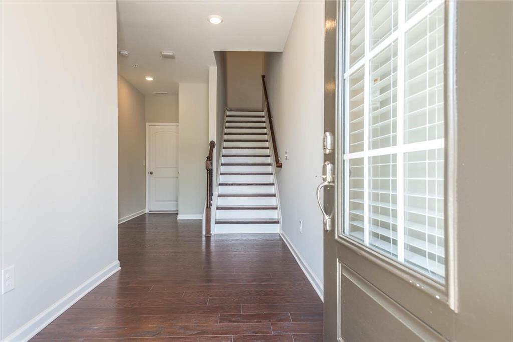 Caravelle - Residential Lease