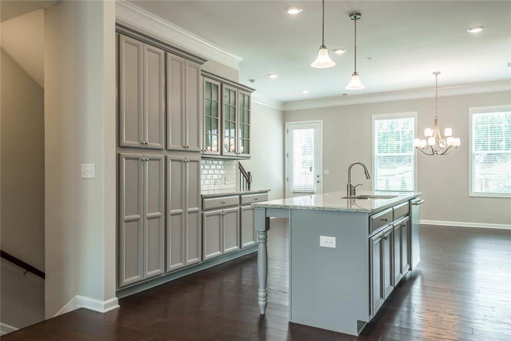 Caravelle - Residential Lease
