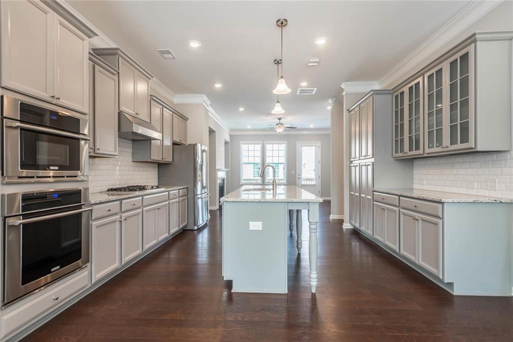 Caravelle - Residential Lease