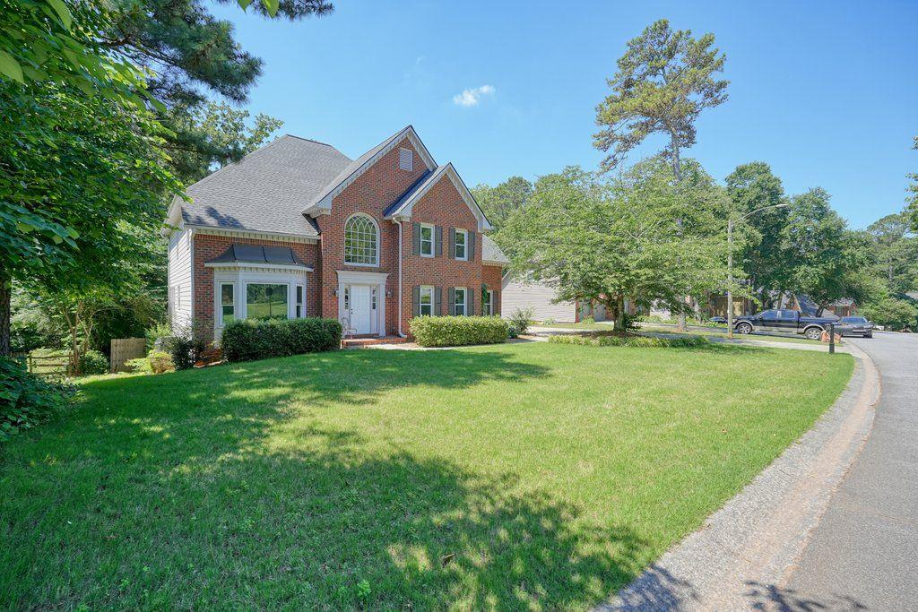 5819 Fairwood Walk