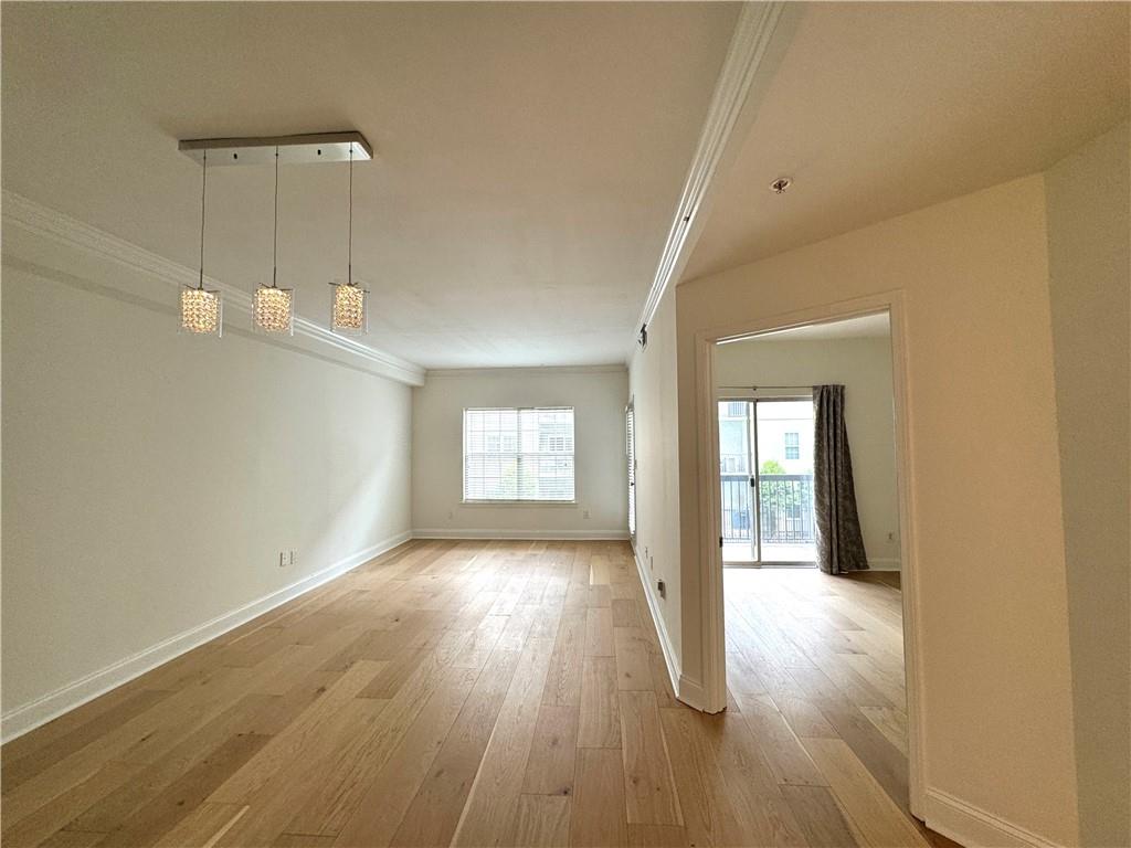 1074 Peachtree Walk NE B220