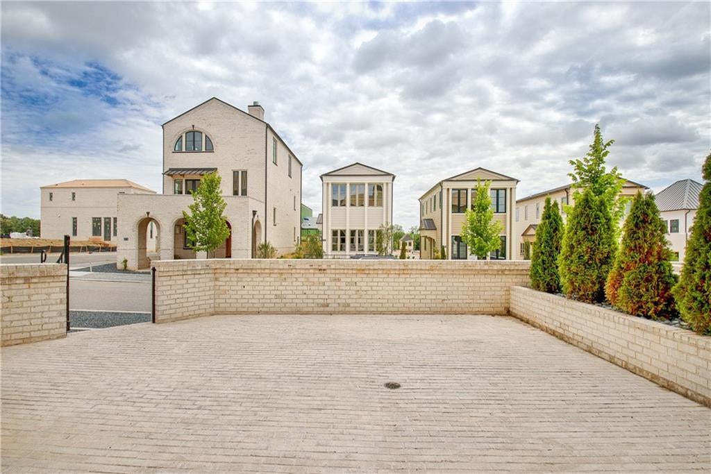 220 Rolison Way