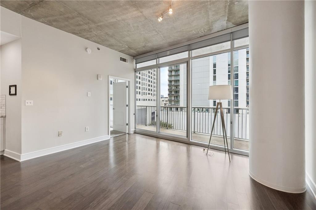 44 PEACHTREE 1030