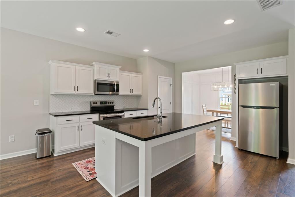 125 Kingston Circle