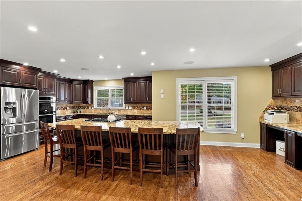2460 Due West Circle NW