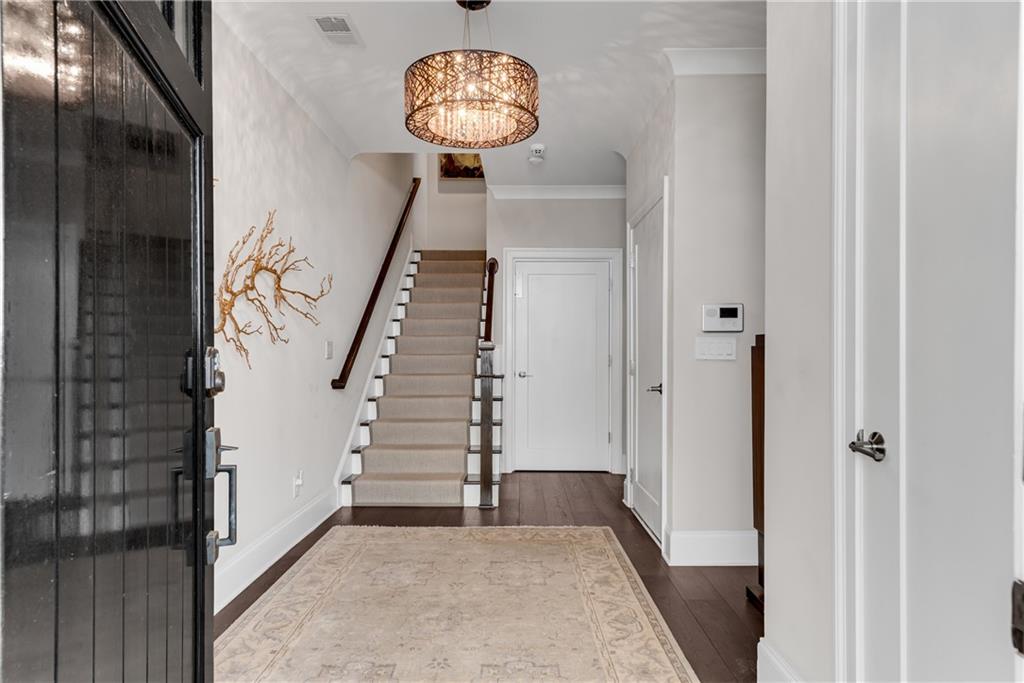 18 Peachtree Avenue NE 4