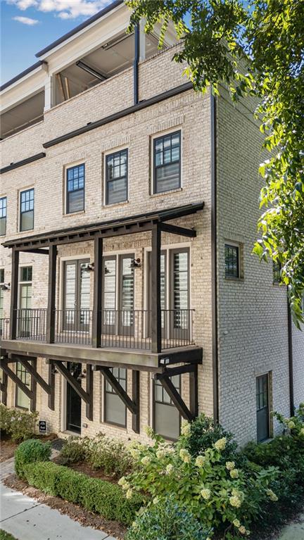 18 Peachtree Avenue NE 4
