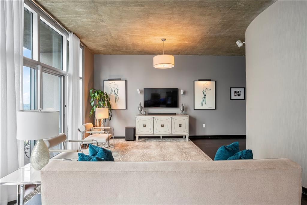 923 Peachtree Street NE 1524