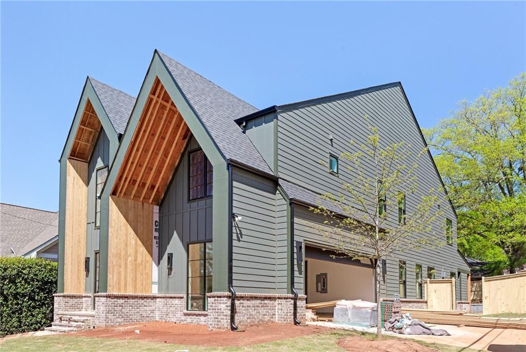 504 Barrington Drive, Roswell, Georgia image 2