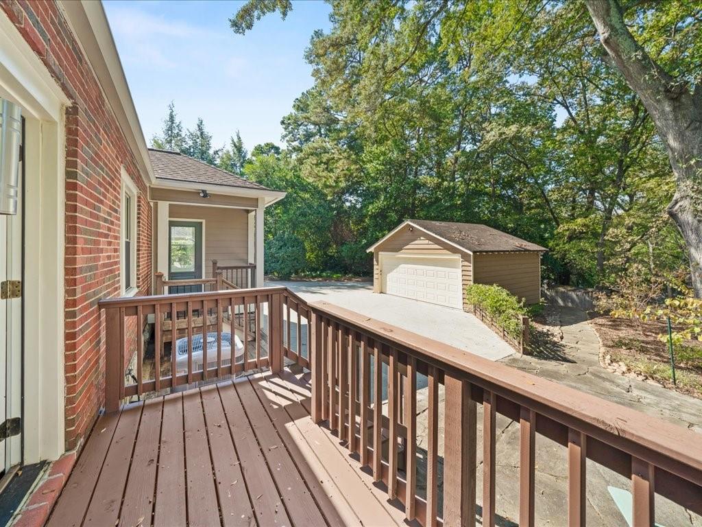 Lake Claire - Residential