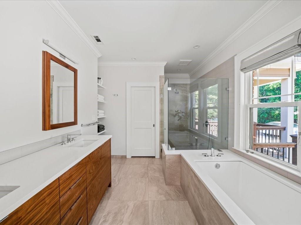 Lake Claire - Residential