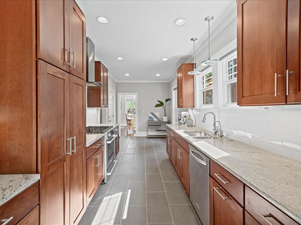 Lake Claire - Residential