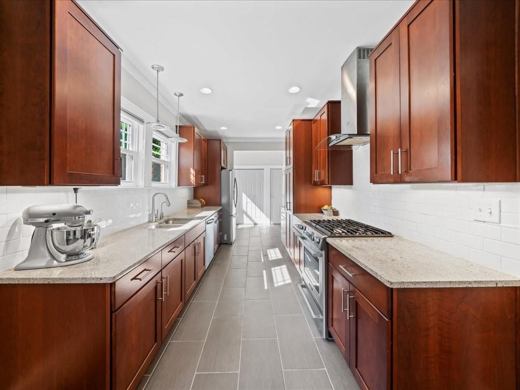 Lake Claire - Residential