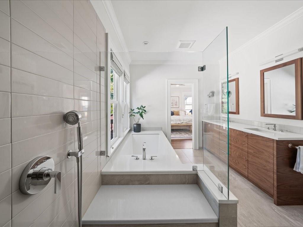 Lake Claire - Residential