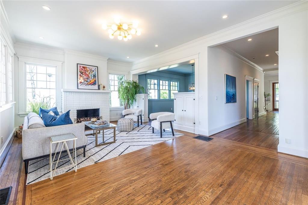 2704 Alston Drive SE