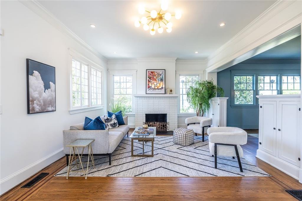 2704 Alston Drive SE