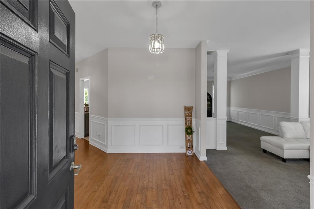 698 Deer Lake Trail