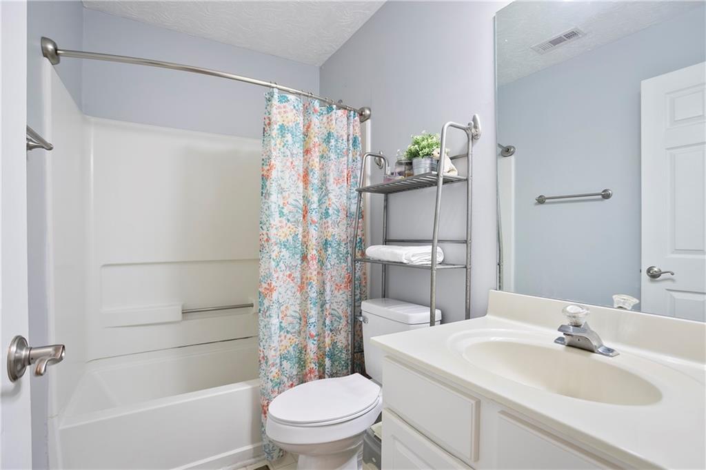 174 Saint Georges Court, Suwanee, Georgia image 23