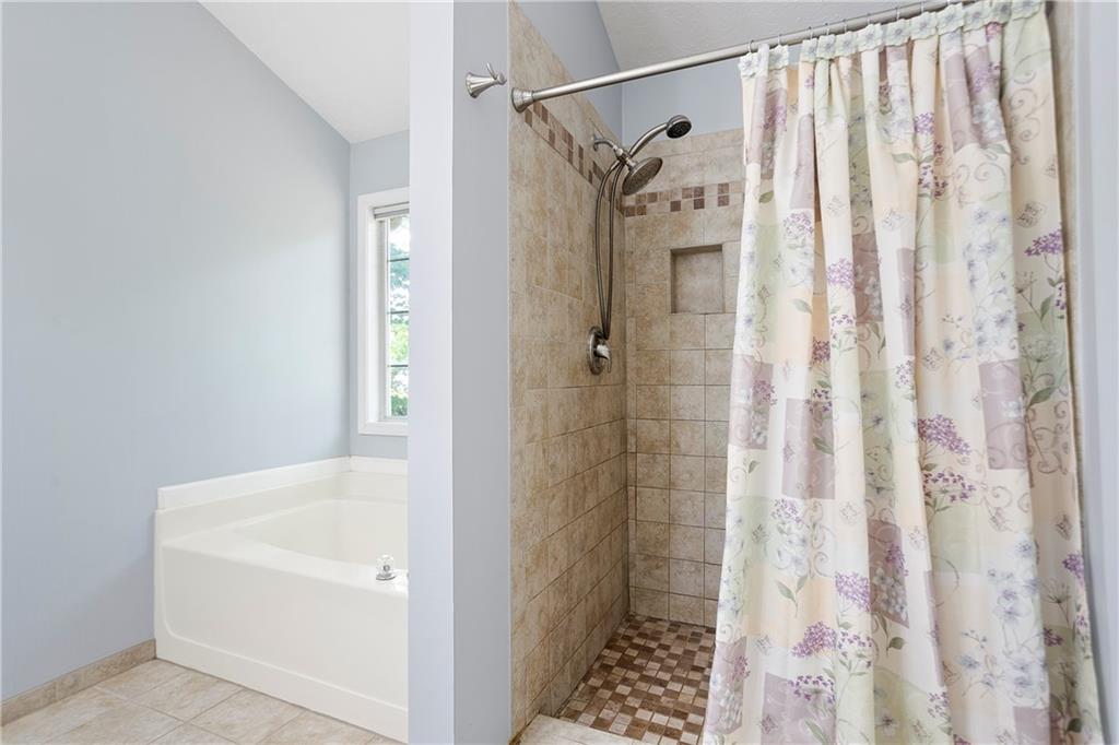 174 Saint Georges Court, Suwanee, Georgia image 18