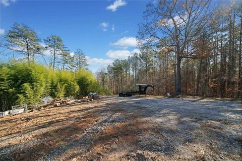 A home in Dawsonville