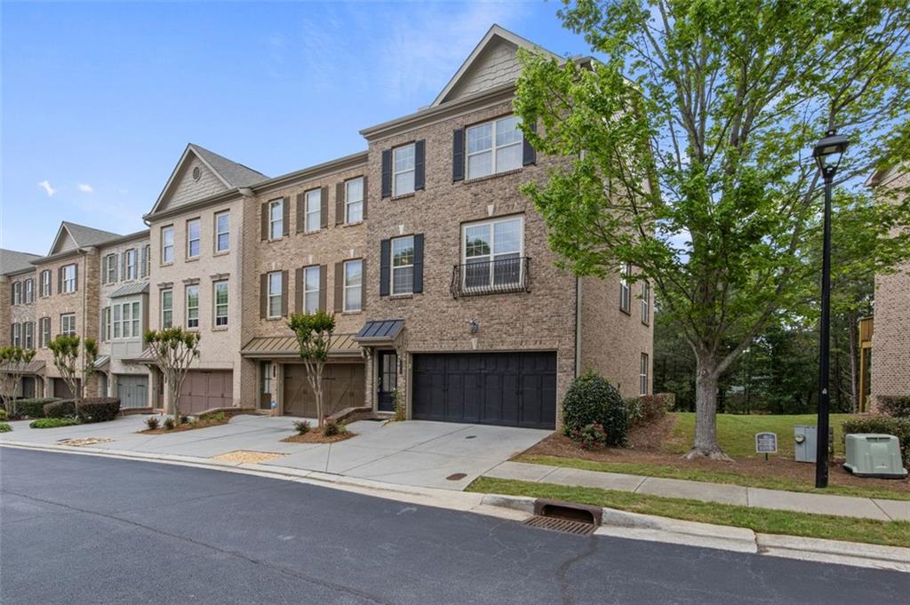 3375 Willow Oak Drive, Peachtree Corners, Georgia image 2