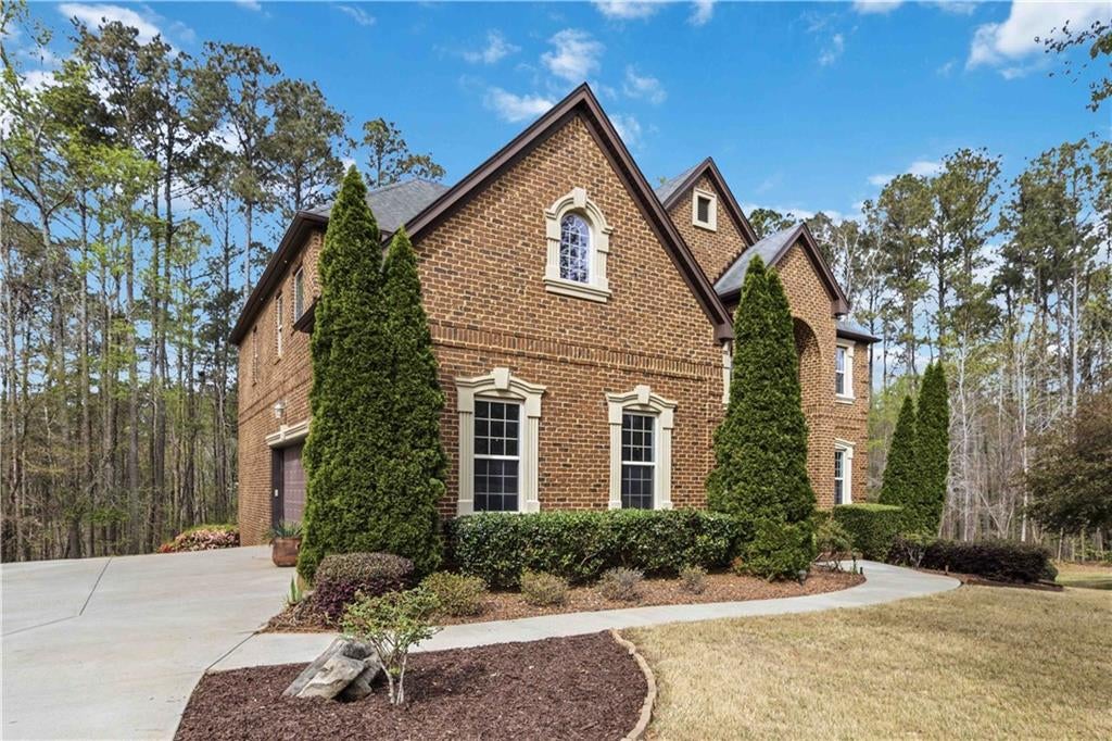 2704 Ivy Circle