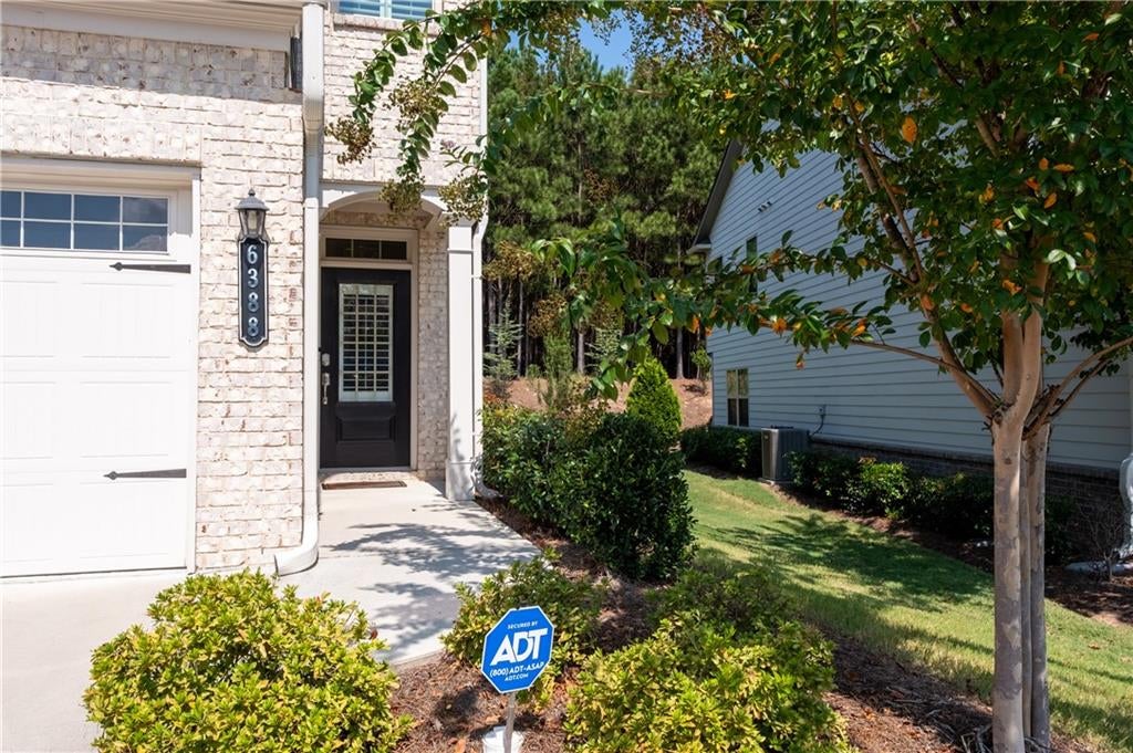 6388 Lanier Harbor Landing