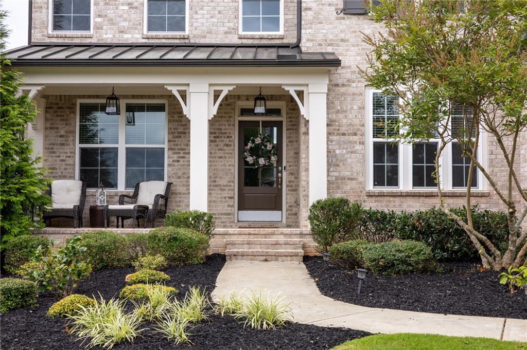 220 Briar Hollow Lane