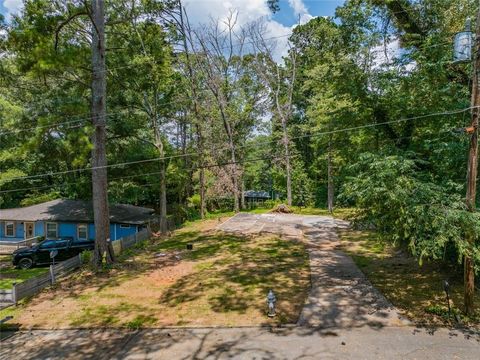 1042 Regis Road SE Atlanta GA 30315