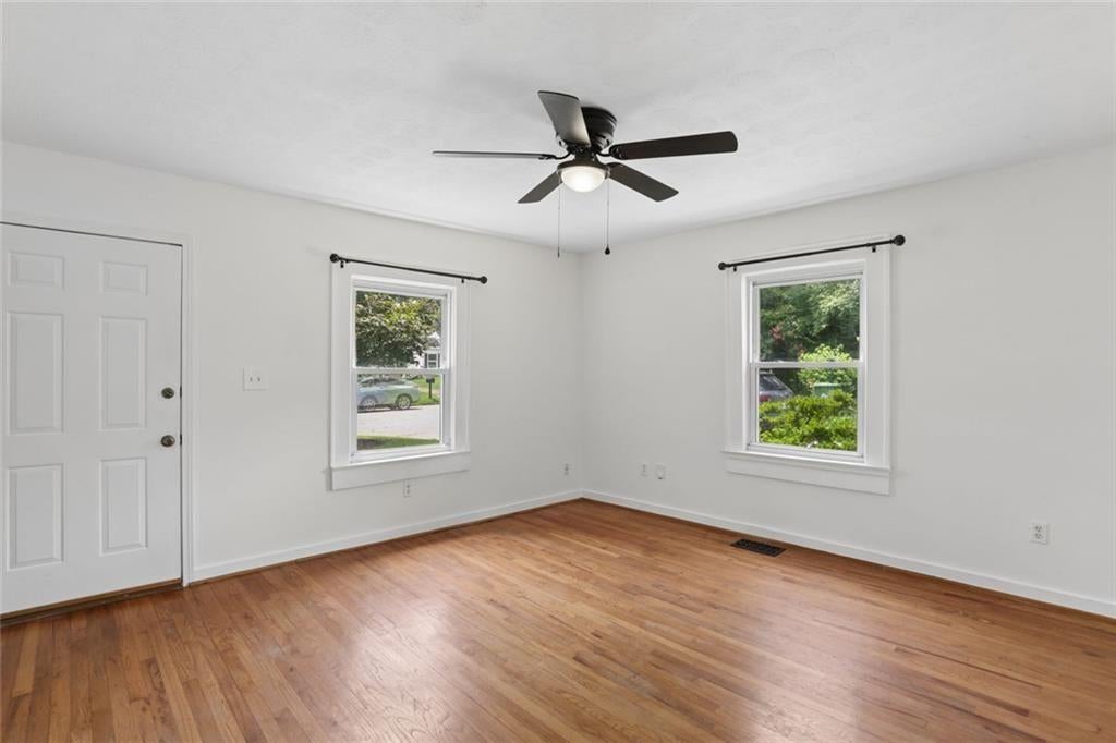 1666 May Avenue SE