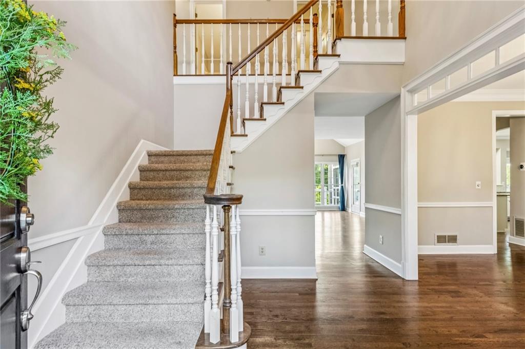 3085 Brockton Close