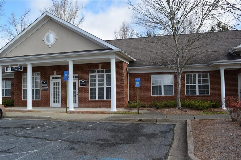 OFFICE SPACE FOR LEASE IN PRIME LOCATION IN ALPHARETTA - OFFICE CONDO. CONVENIENT LOCATION TO GA-400, DOWNTOWN ALPHARETTA, AND AVALON MALL. VERY BRIGHT AND OPEN OFFICE SPACE FEATURES RECEPTION AREA, OFFICES & BATHROOM AREA. GREAT LAYOUT FOR SMALL OFFICE USER. PLENTY OF PARKING SPACES. PERFECT FOR ALL KIND OF OFFICE USE. EASY SHOWING. MUST SEE!!!